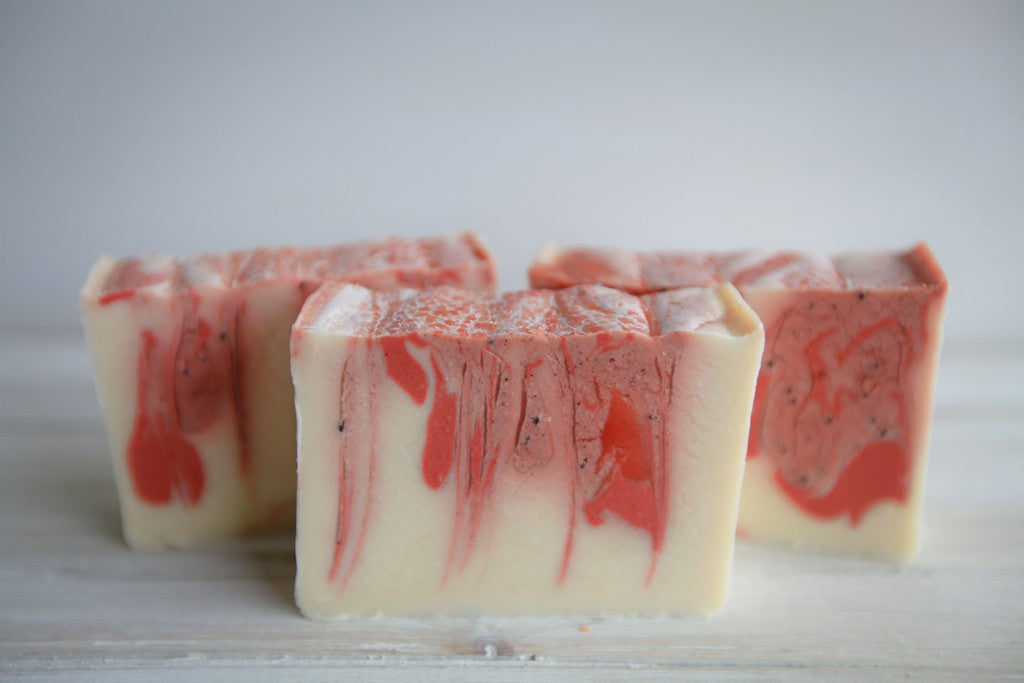 Smoky Mountain Bubbles Apple Cranberry Soap Bar